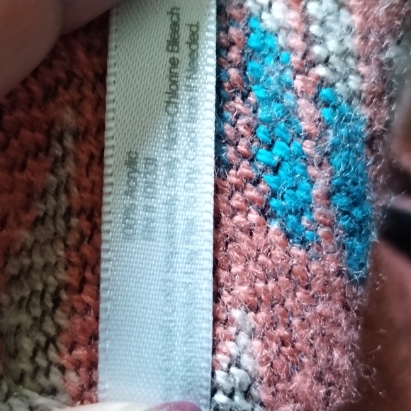 Scarf - Picture 10 of 10